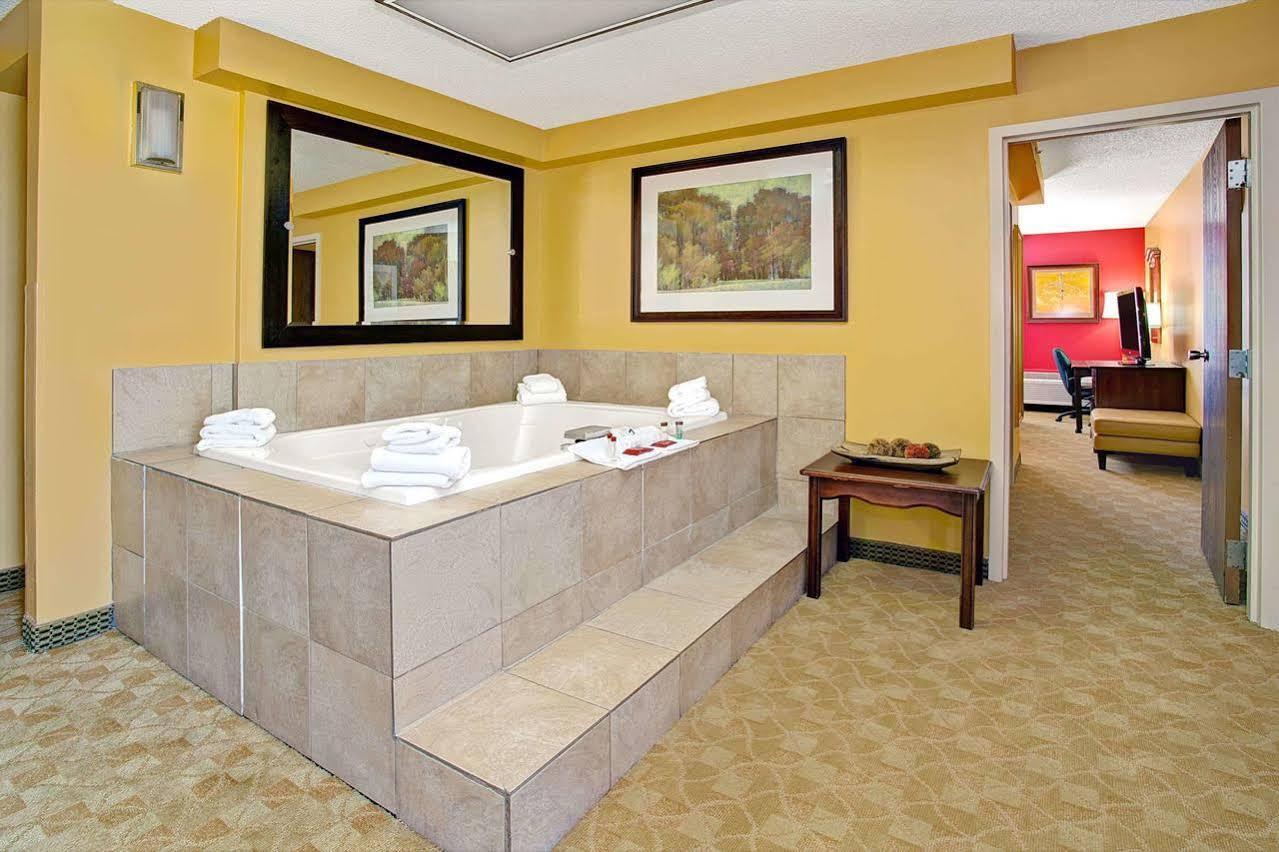 Delta Hotels By Marriott Denver Thornton Northglenn Exteriör bild