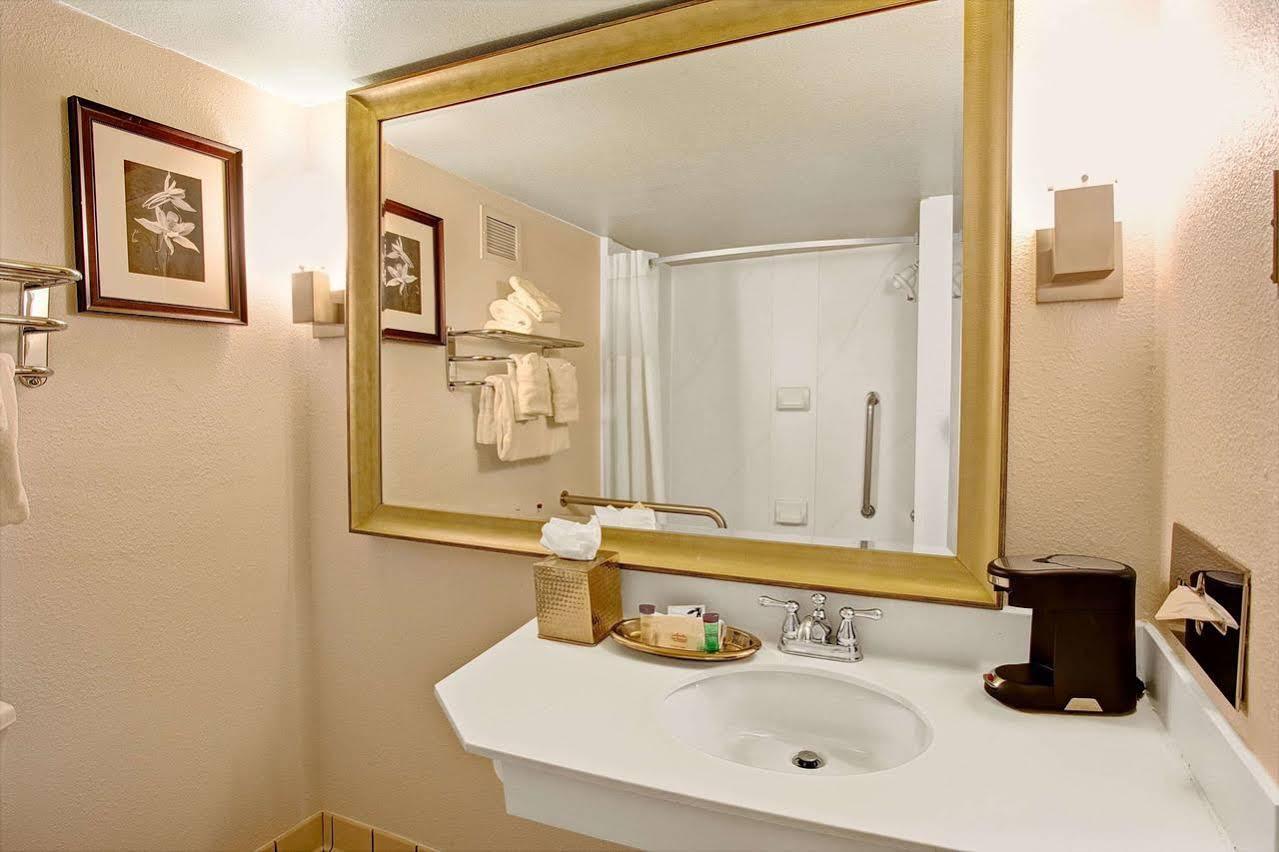 Delta Hotels By Marriott Denver Thornton Northglenn Exteriör bild